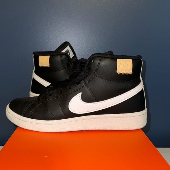 Nike Women's Court Royale 2 Shoes, Sneakers, Mid Top, Leather - Picture 5 of 12